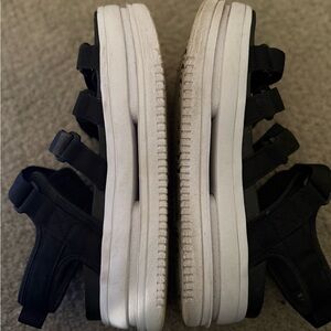 Nike Icon Classic Platform Black and White Sandals - US 10